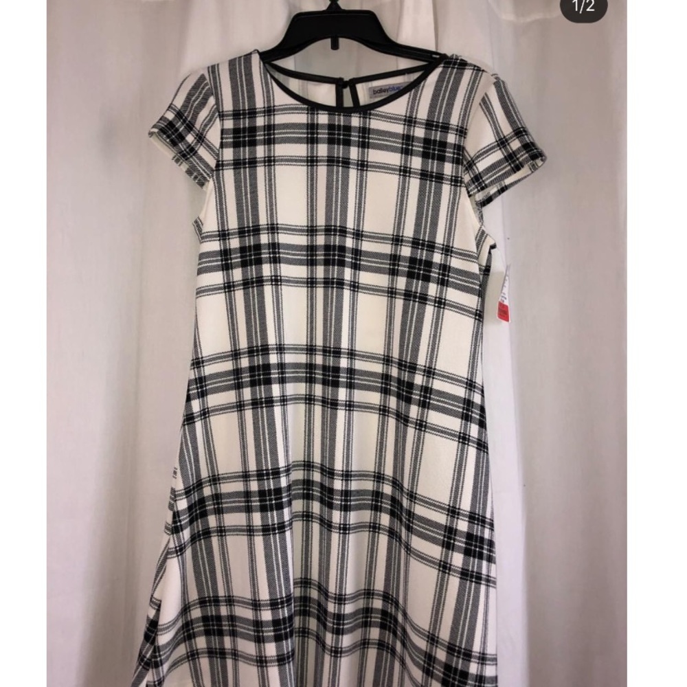Cute flowly dress